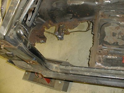 Floor removal 1-98 Drivers.jpg